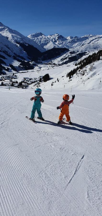 Yeti Lodge Sedrun Esterno foto